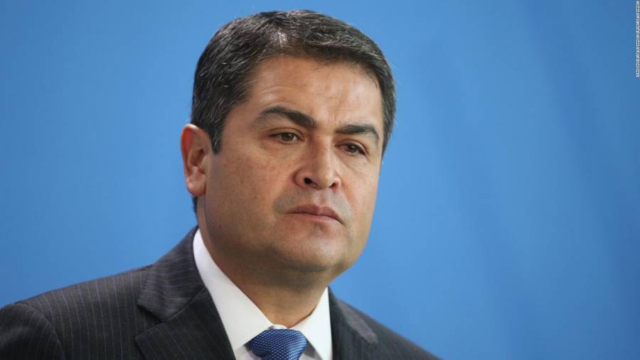 Presidente de Honduras es hospitalizado por COVID-19