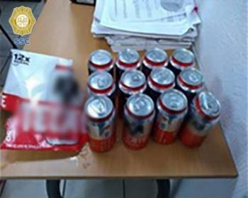 Mujer es detenida por robar cerveza