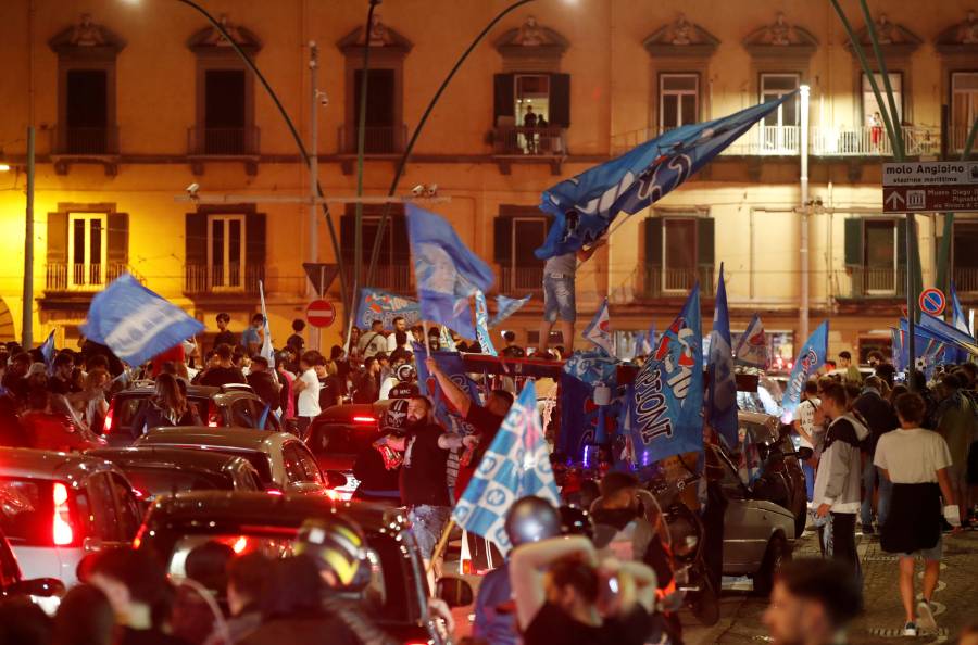 Festejos del Napoli causan indignación en la OMS