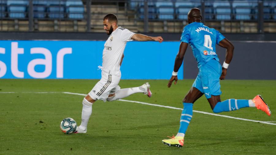 Con doblete, Benzema pasa a Puskas en goleo