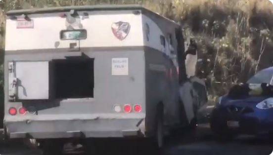 Asaltan cami&oacute;n de valores, deja 3 muertos en Jalisco