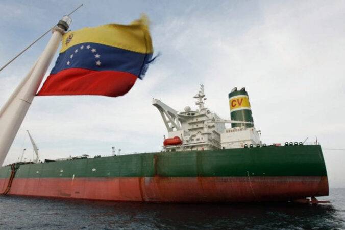 UIF denunció a empresas mexicanas que comercializaron petróleo venezolano