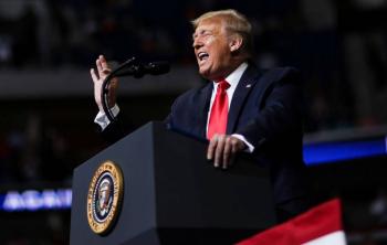 Anunciar&aacute; Trump restricciones a visas de trabajadores extranjeros