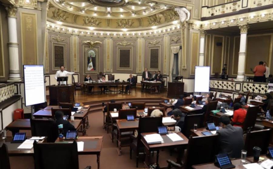 En Puebla proponen cárcel para funcionarios que mientran ante el Congreso