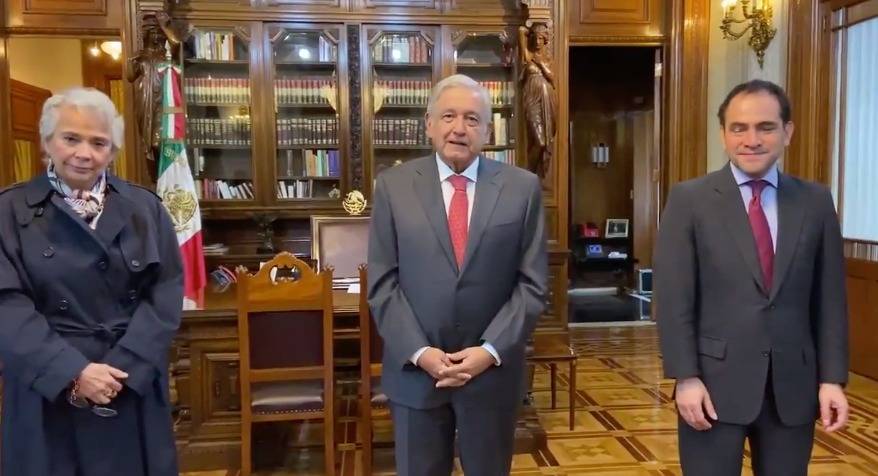 AMLO anuncia enroque de funcionarios entre Segob y Hacienda
