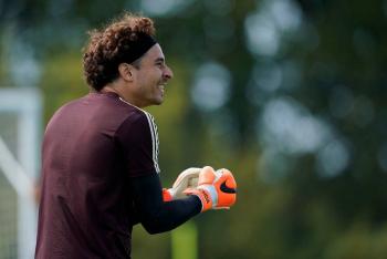 Guillermo Ochoa cambia de dorsal con el Am&eacute;rica