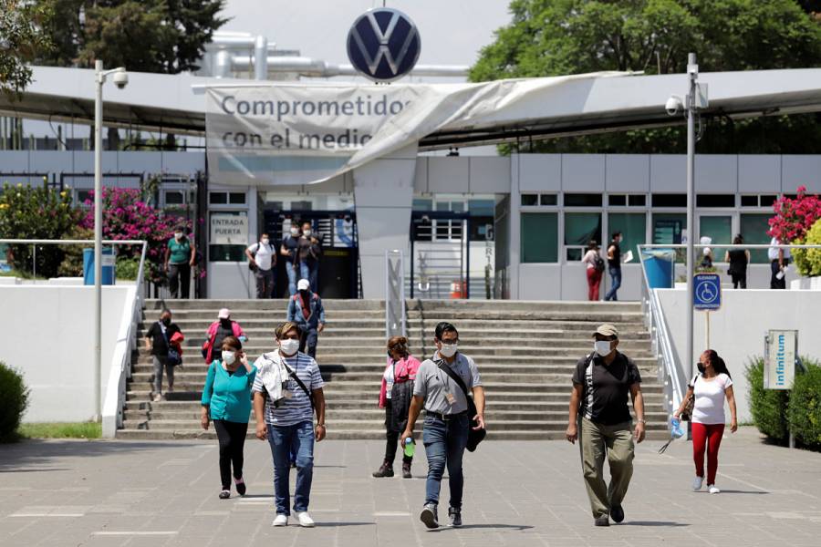 Al menos 100 trabajadores de Volkswagen en Puebla dan positivo a coronavirus