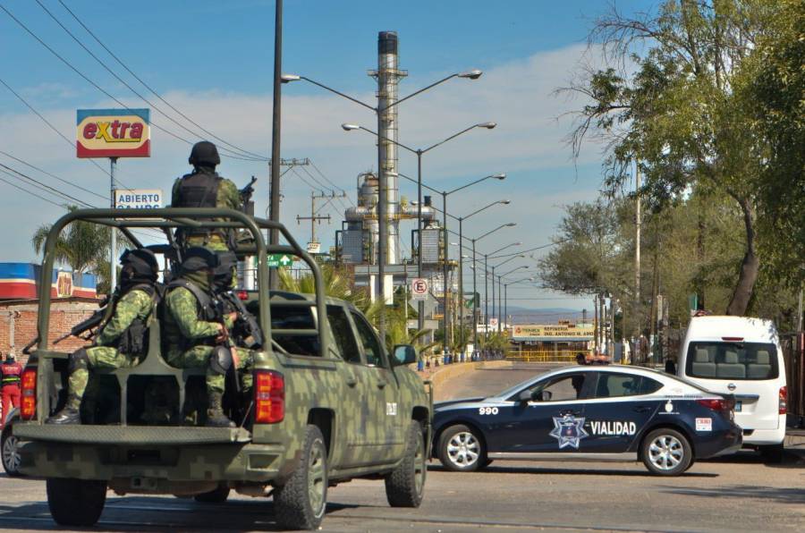 Tras amenazas de “El Marro”, refuerzan seguridad en refinería de Salamanca