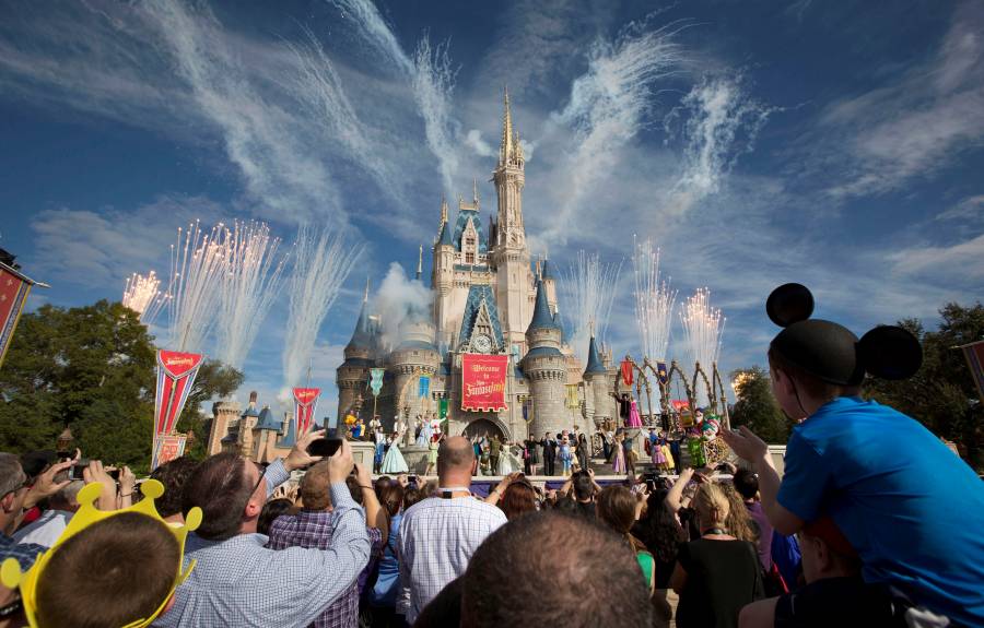 Piden postergar reapertura de Disney World en Florida
