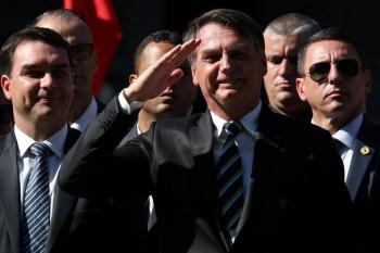 Juez obliga a Bolsonaro a usar  mascarillas en espacios p&uacute;blicos