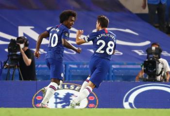 Chelsea vence al Manchester City y corona al Liverpool