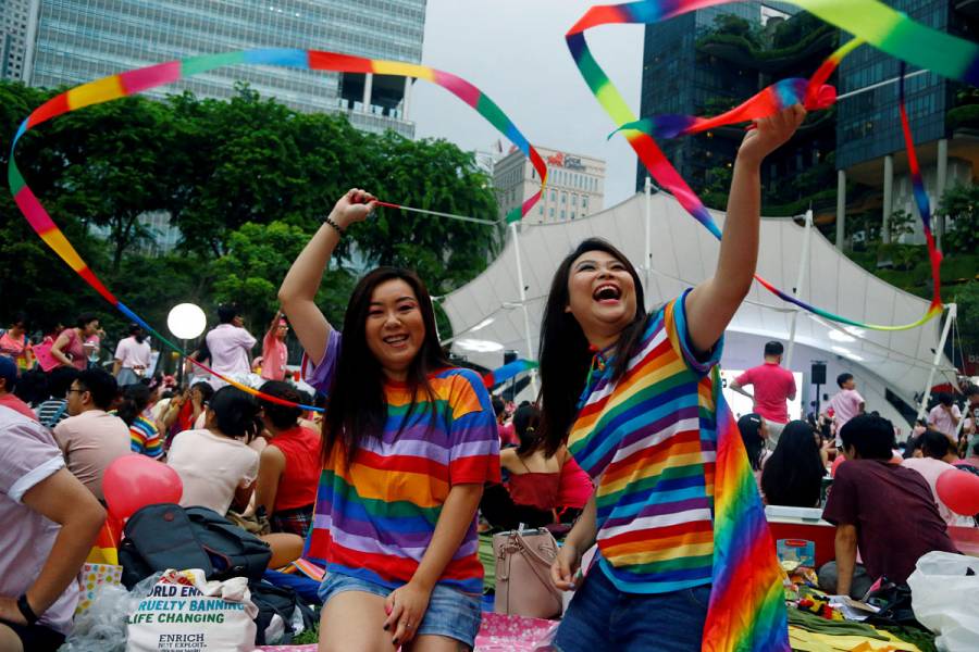 Artistas latinos se unen en concierto virtual para celebrar el mes del orgullo gay