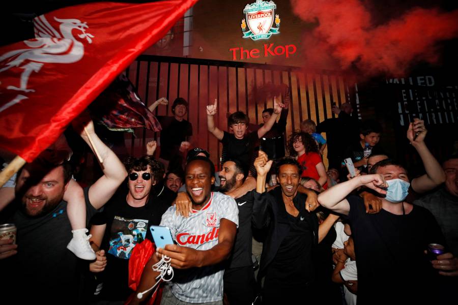 Afición de los “Reds” rompe medidas en festejos por el título