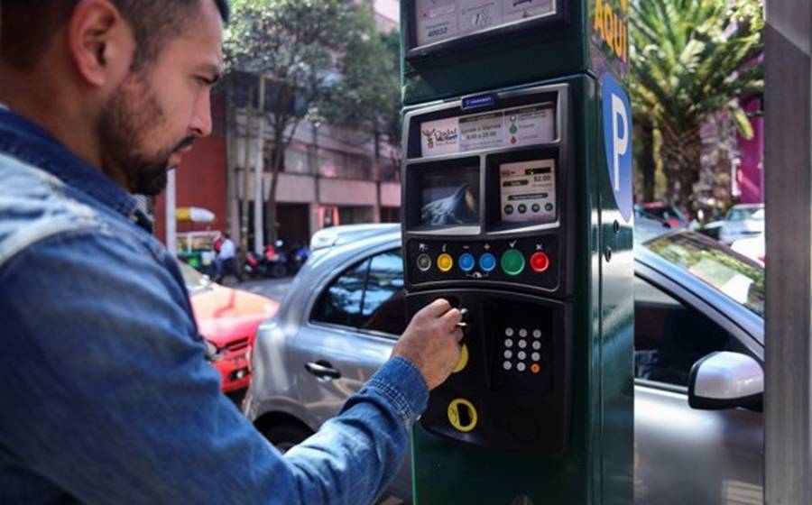 Regresa el pago de parquímetros