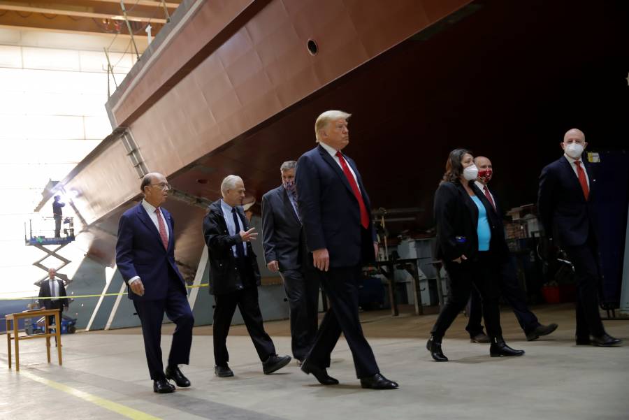 Trump retuitea video que  elogia supremacismo blanco