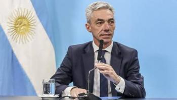 Argentina impone permiso de 24 horas para salir