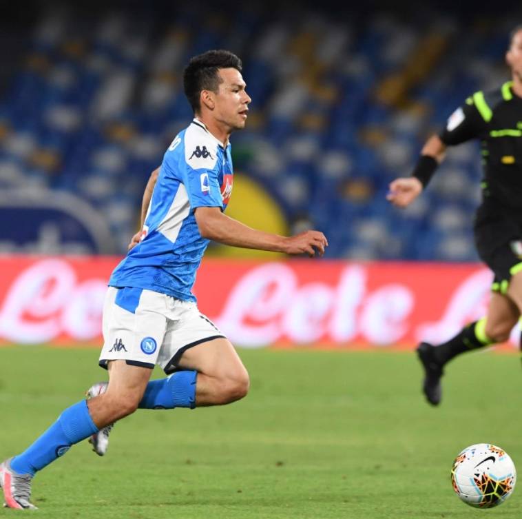 Napoli cedería gratis a Hirving Lozano