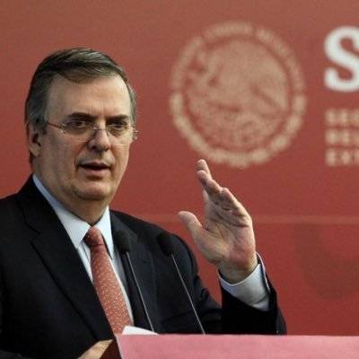 Dialoga Ebrard con su colega de Qatar