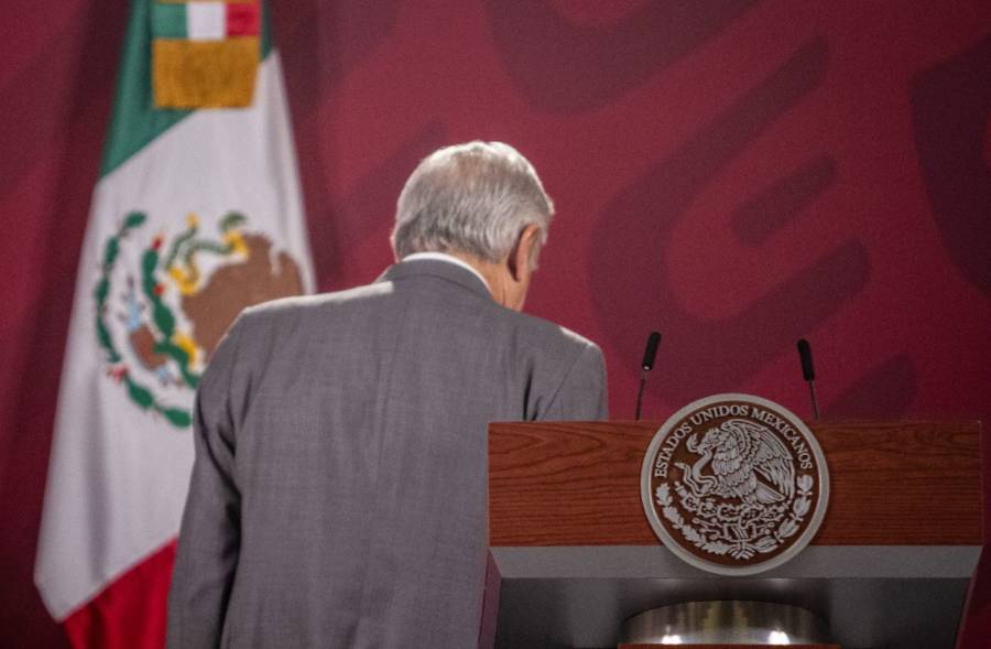 Aprobación de AMLO desciende a 56% a dos años de su triunfo electoral