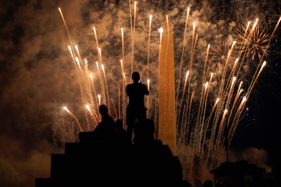 Celebran Día de la Independencia de EU a pesar de pandemia