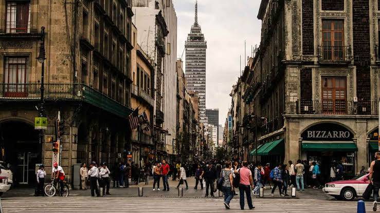 Centro de la CDMX abarrotado en la reapertura de actividades