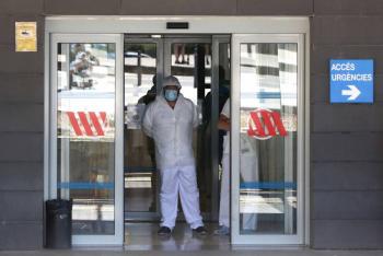 Espa&ntilde;a confina a m&aacute;s de 200 mil personas tras rebrote de Covid-19