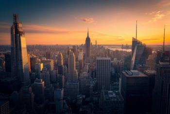 Nueva York pasa a fase 3 y reabrir&aacute; algunos negocios