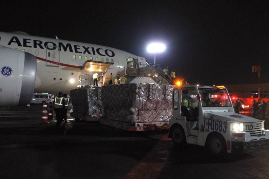 Llegan 88 ventiladores para atender covid-19 en vuelo 23 de China