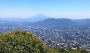 El Salvador pospone reapertura económica