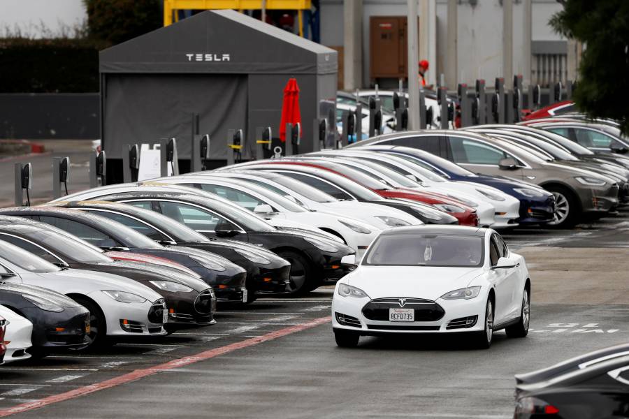 Compra 28 autos el&eacute;ctricos por error