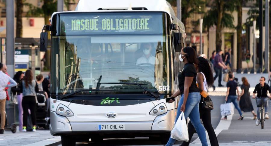 Matan a chofer de autobús en Francia por no permitir a pasajeros subir sin cubrebocas