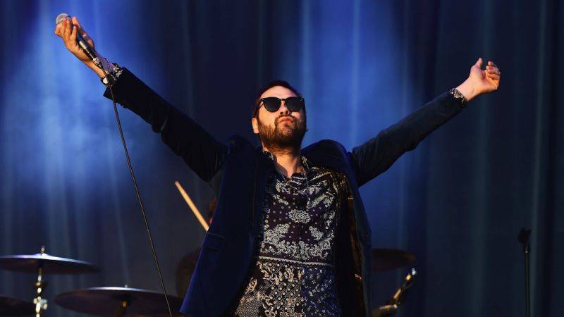 Tom Meighan dice adiós a Kasabian por “problemas personales”