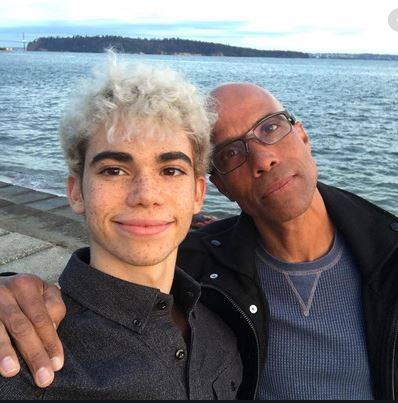 Padre de Cameron Boyce comparte última foto del actor