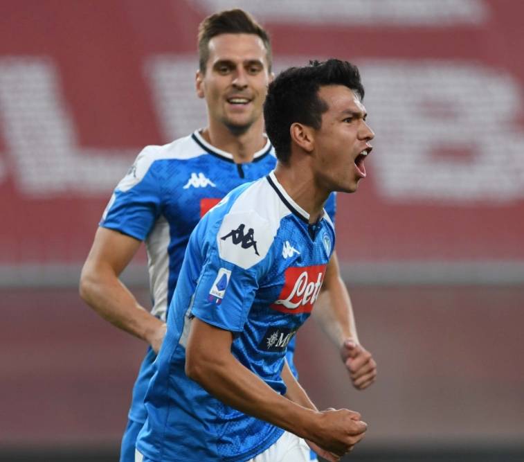 Gol del “Chucky” Lozano da la victoria al Napoli sobre el Genoa