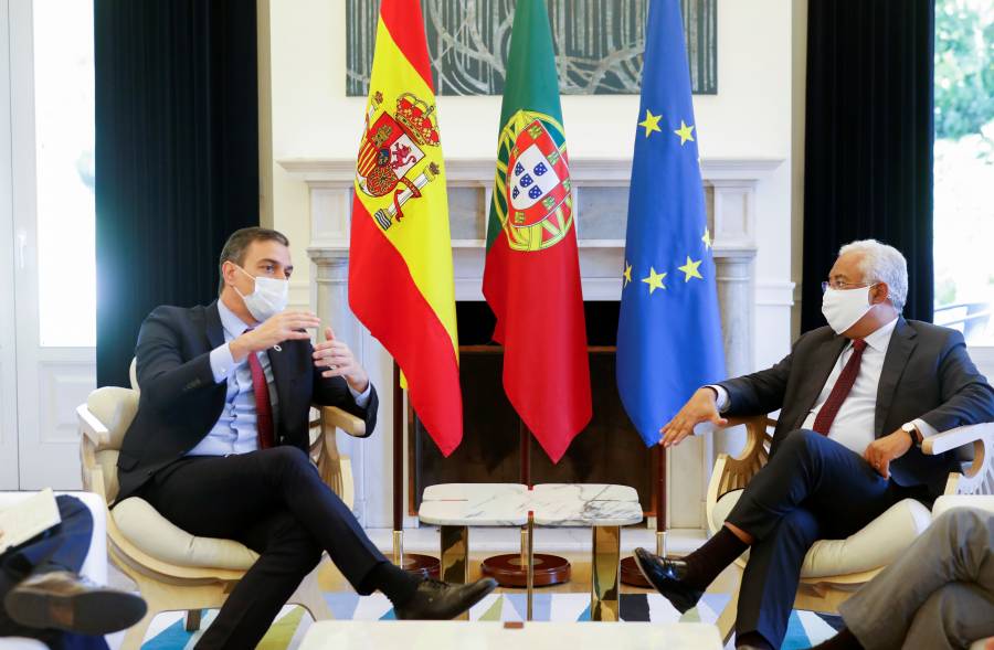 Agradece S&aacute;nchez distanciamiento  del rey Felipe con su padre