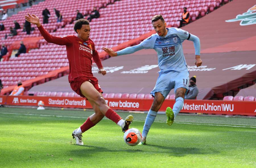Liverpool empata ante el Burnley y se complica llegar a los 100 puntos