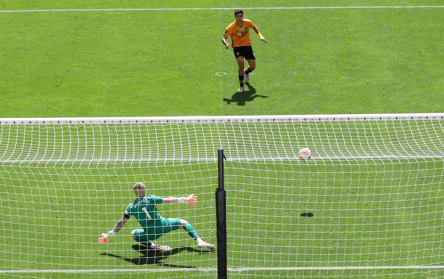 Jiménez anota en la victoria del Wolverhampton sobre el Everton