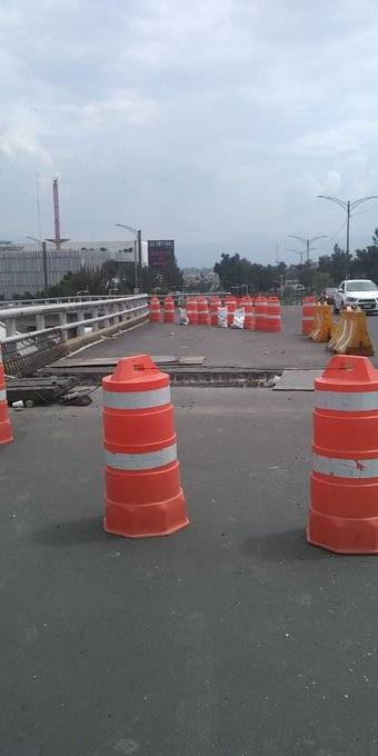 Obras en puente vehicular de Periférico-Canal de Garay