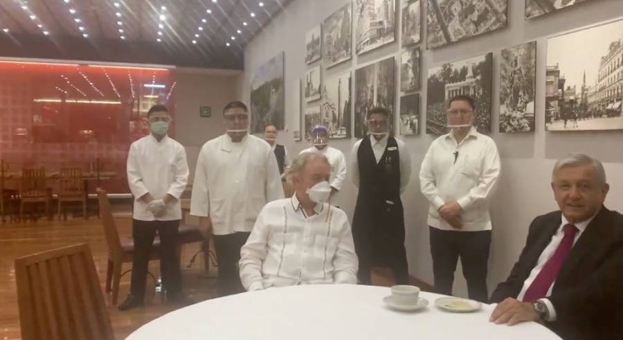 AMLO agradece a dueño del Cardenal por no despedir trabajadores en tiempos de Covid