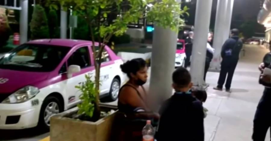 Abandonan a mujer con sus tres hijos en la CDMX, pero la apoyan para que llegue a su hogar