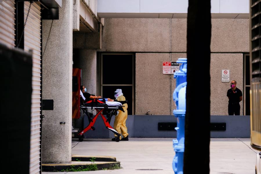 Tres estados de EU reportan aumento récord en cifra de muertos por Covid-19