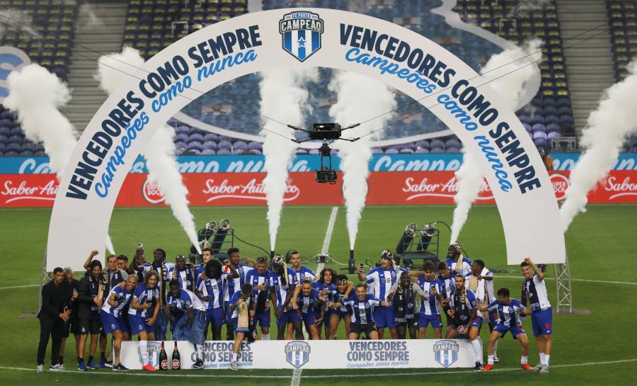 El Porto del “Tecatito”, campeón de liga en Portugal