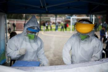 Cerca del colapso, m&eacute;dicos de Bogot&aacute; piden cuarentena en toda la ciudad