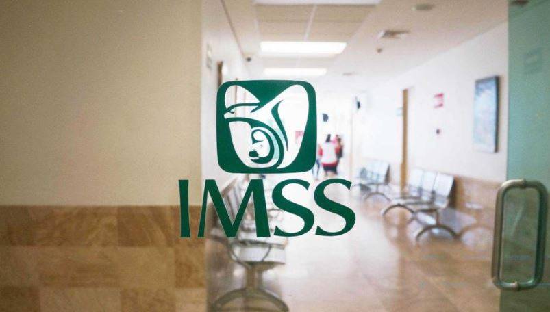 Dan de alta a joven becario tras siete meses de hospitalización en el IMSS