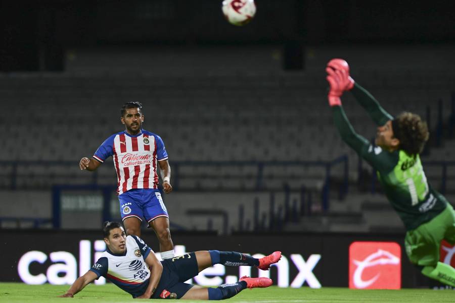 Chivas se lleva el clásico nacional, enfrentará a Cruz Azul