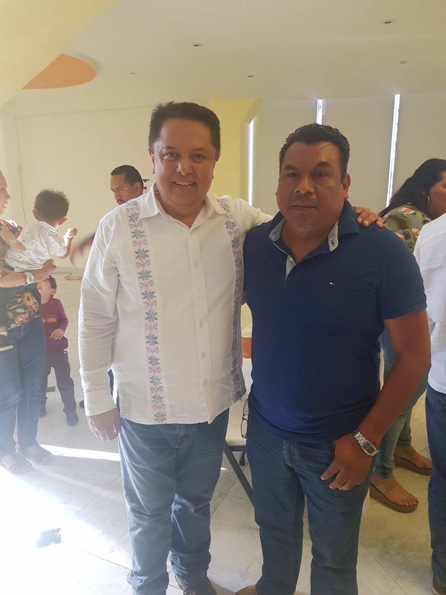 Señalan a hermano de Eréndira Sandoval de utilizar apoyos sociales para beneficiar su imagen