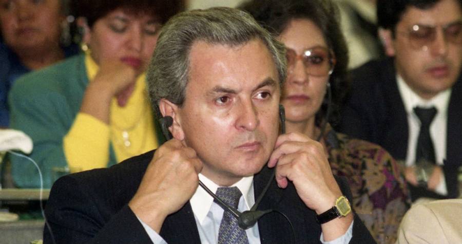 Padre de Emilio Lozoya Austin negoció la extradición de su hijo