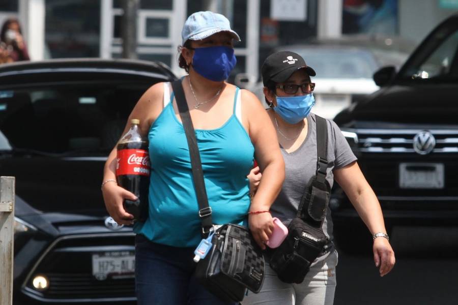 Refresqueras critican que Gatell llame “veneno embotellado” al refresco