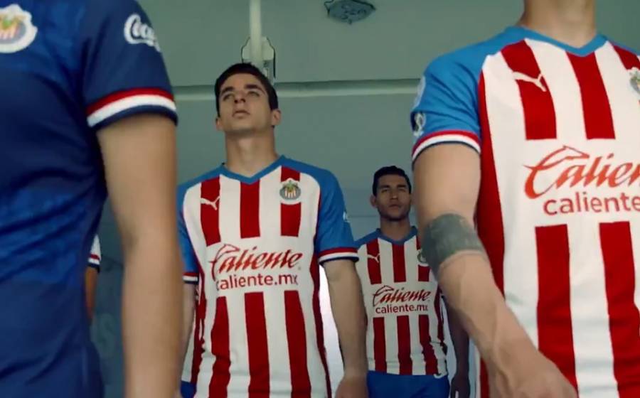 Presenta Chivas nuevos uniformes para torneo Guard1anes 2020