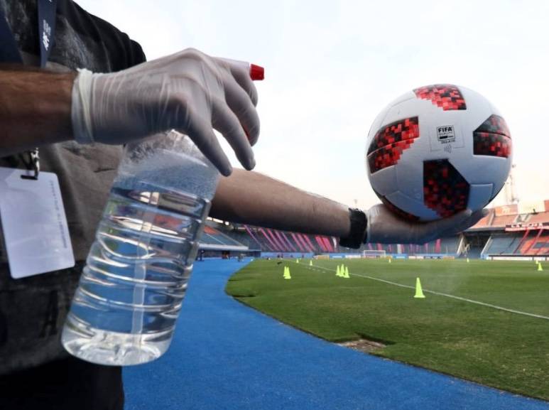Paraguay reanuda el futbol profesional pese a pol&eacute;mica por casos de Covid-19
